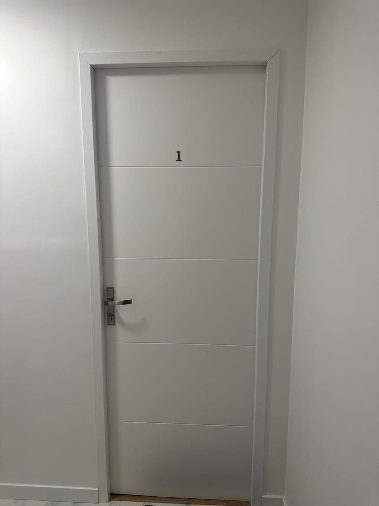 Appartement Calme Moderne Proche De Disneyland Wifi & Cafe Gratuit & Arrivee Autonome Bussy-Saint-Georges Exterior foto