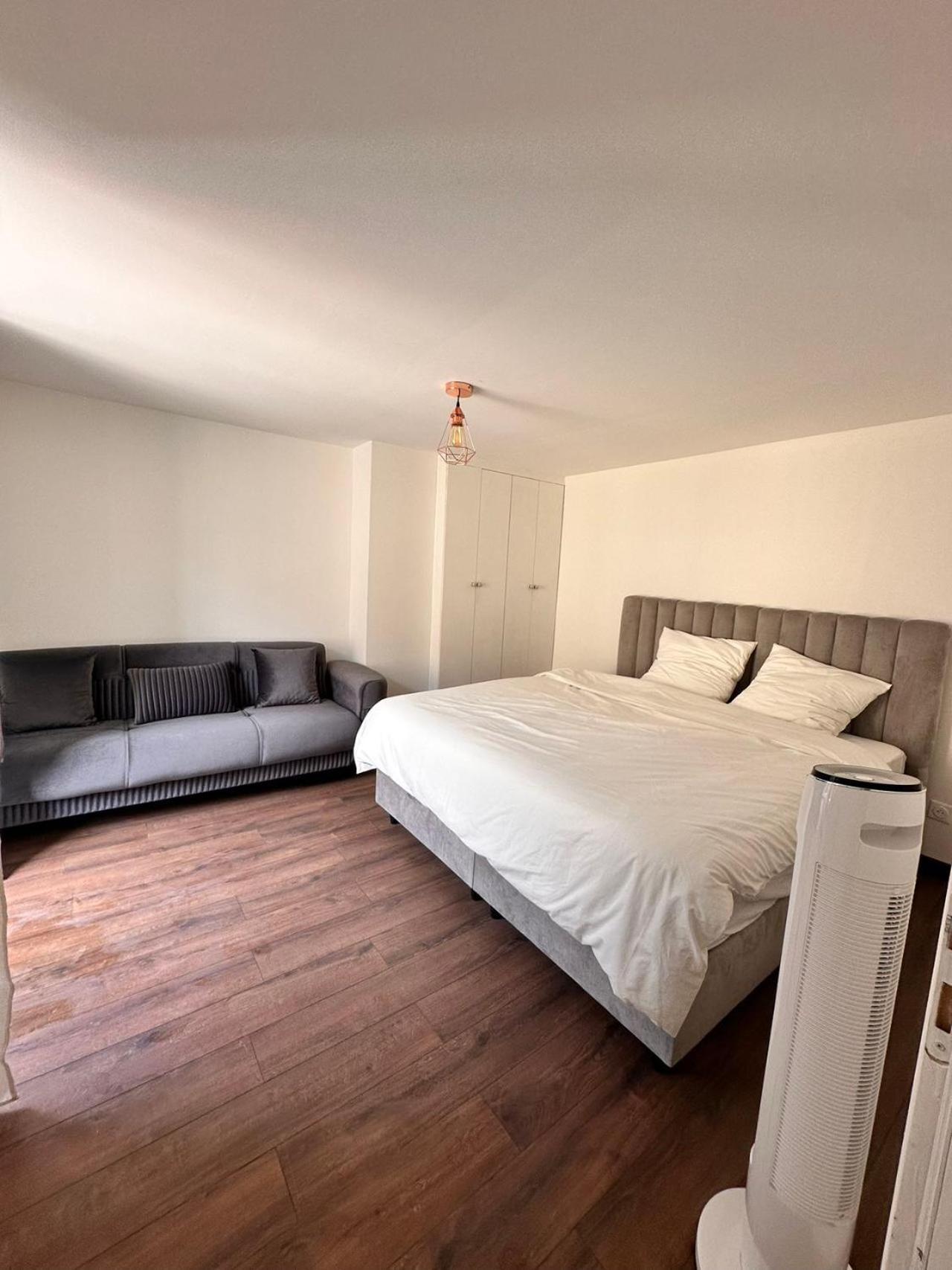 Appartement Calme Moderne Proche De Disneyland Wifi & Cafe Gratuit & Arrivee Autonome Bussy-Saint-Georges Exterior foto