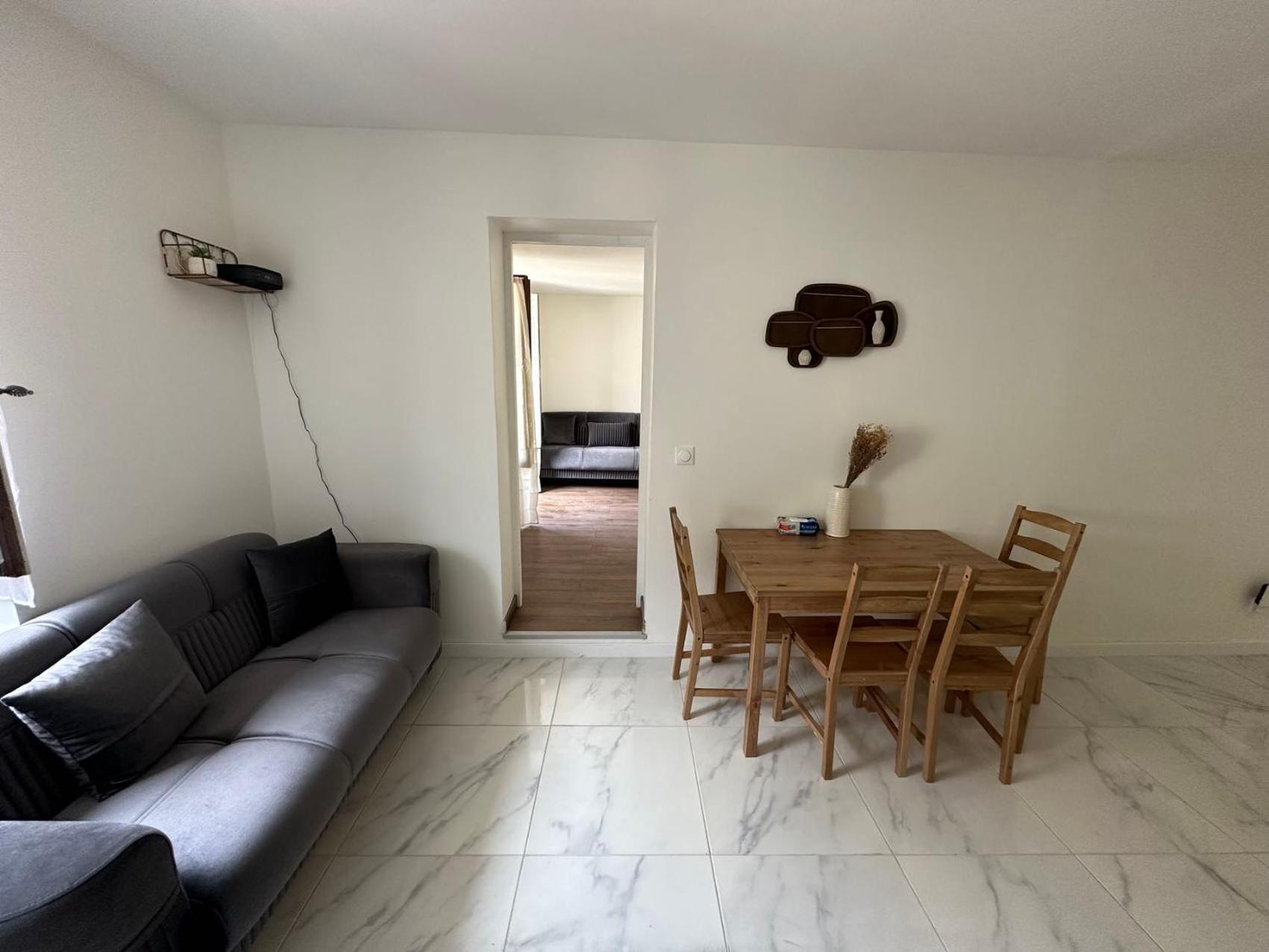 Appartement Calme Moderne Proche De Disneyland Wifi & Cafe Gratuit & Arrivee Autonome Bussy-Saint-Georges Exterior foto