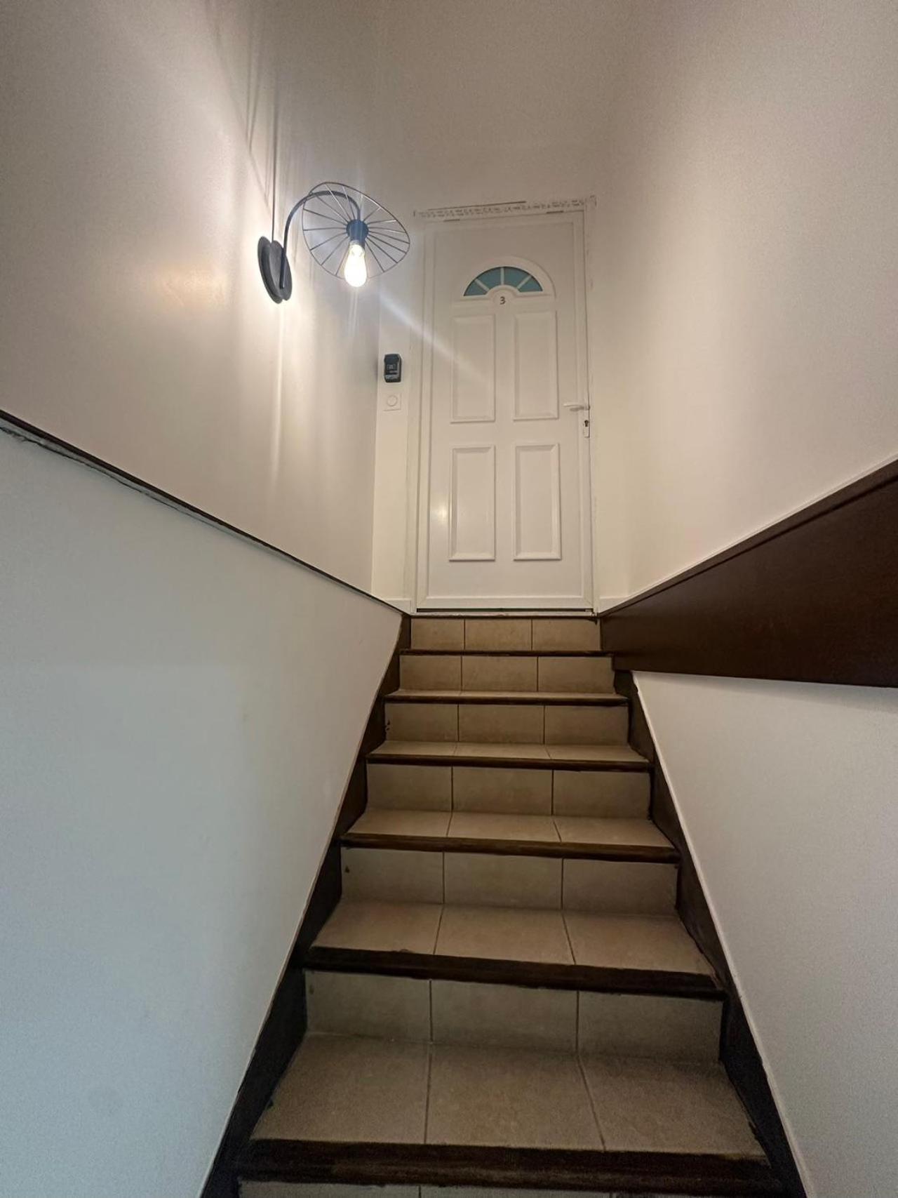 Appartement Calme Moderne Proche De Disneyland Wifi & Cafe Gratuit & Arrivee Autonome Bussy-Saint-Georges Exterior foto