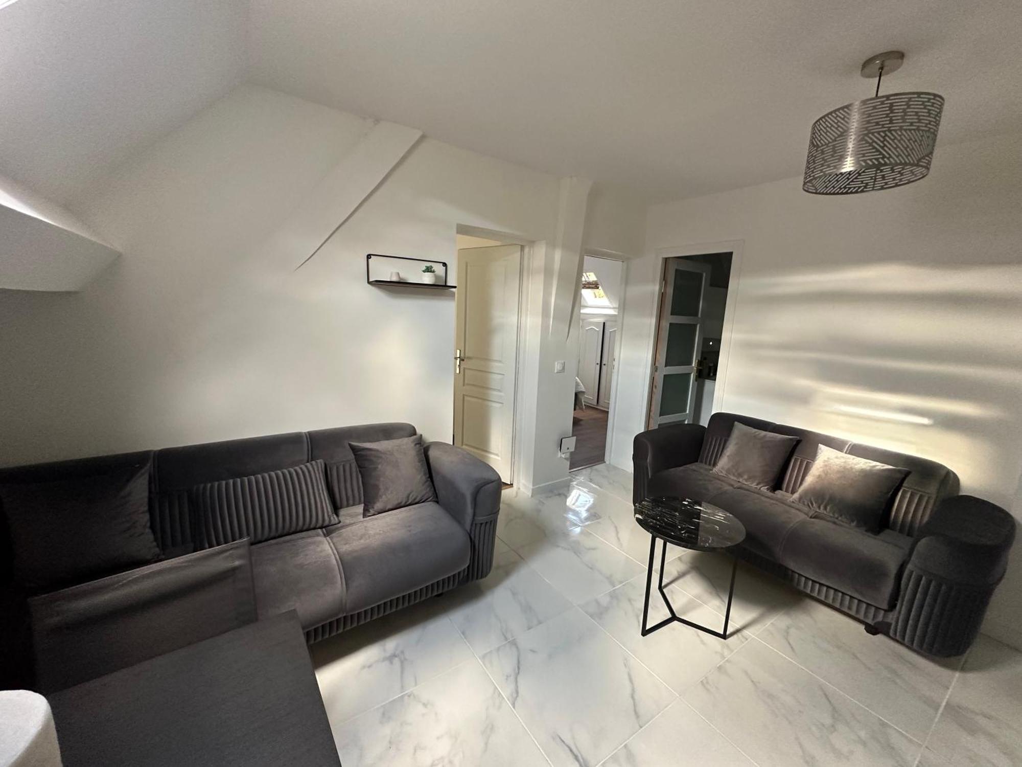 Appartement Calme Moderne Proche De Disneyland Wifi & Cafe Gratuit & Arrivee Autonome Bussy-Saint-Georges Exterior foto