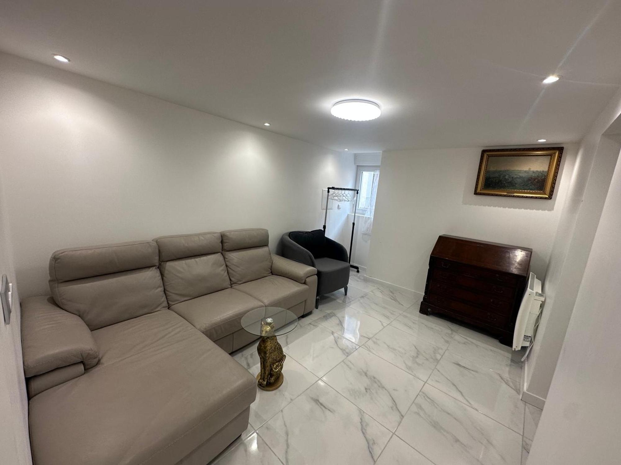 Appartement Calme Moderne Proche De Disneyland Wifi & Cafe Gratuit & Arrivee Autonome Bussy-Saint-Georges Exterior foto