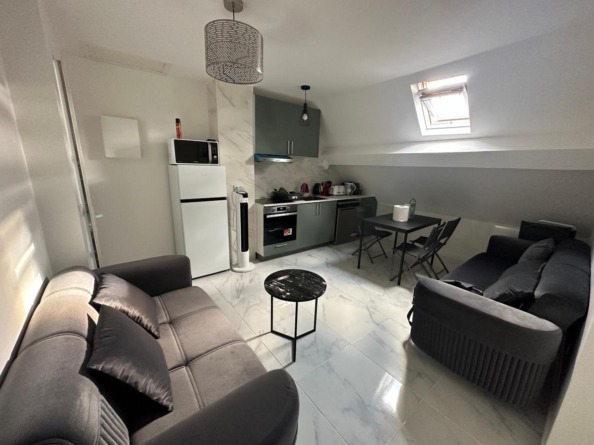 Appartement Calme Moderne Proche De Disneyland Wifi & Cafe Gratuit & Arrivee Autonome Bussy-Saint-Georges Exterior foto
